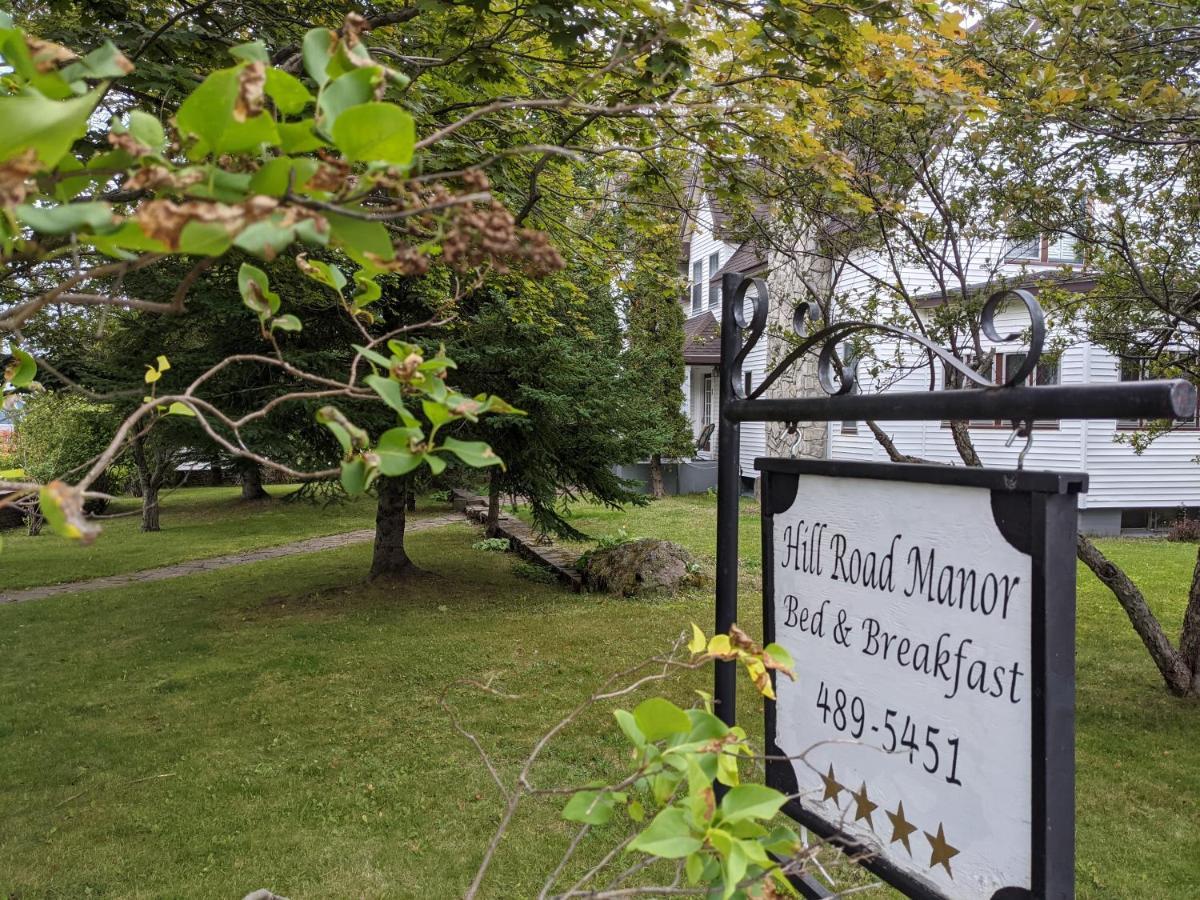 Hill Road Manor Bed & Breakfast 그랜드 폴스 - 윈저 외부 사진